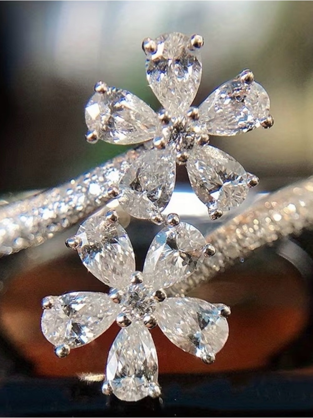 White Diamond Flower Cluster Women’s Ring - Luxury Sparkle - Adjustable
